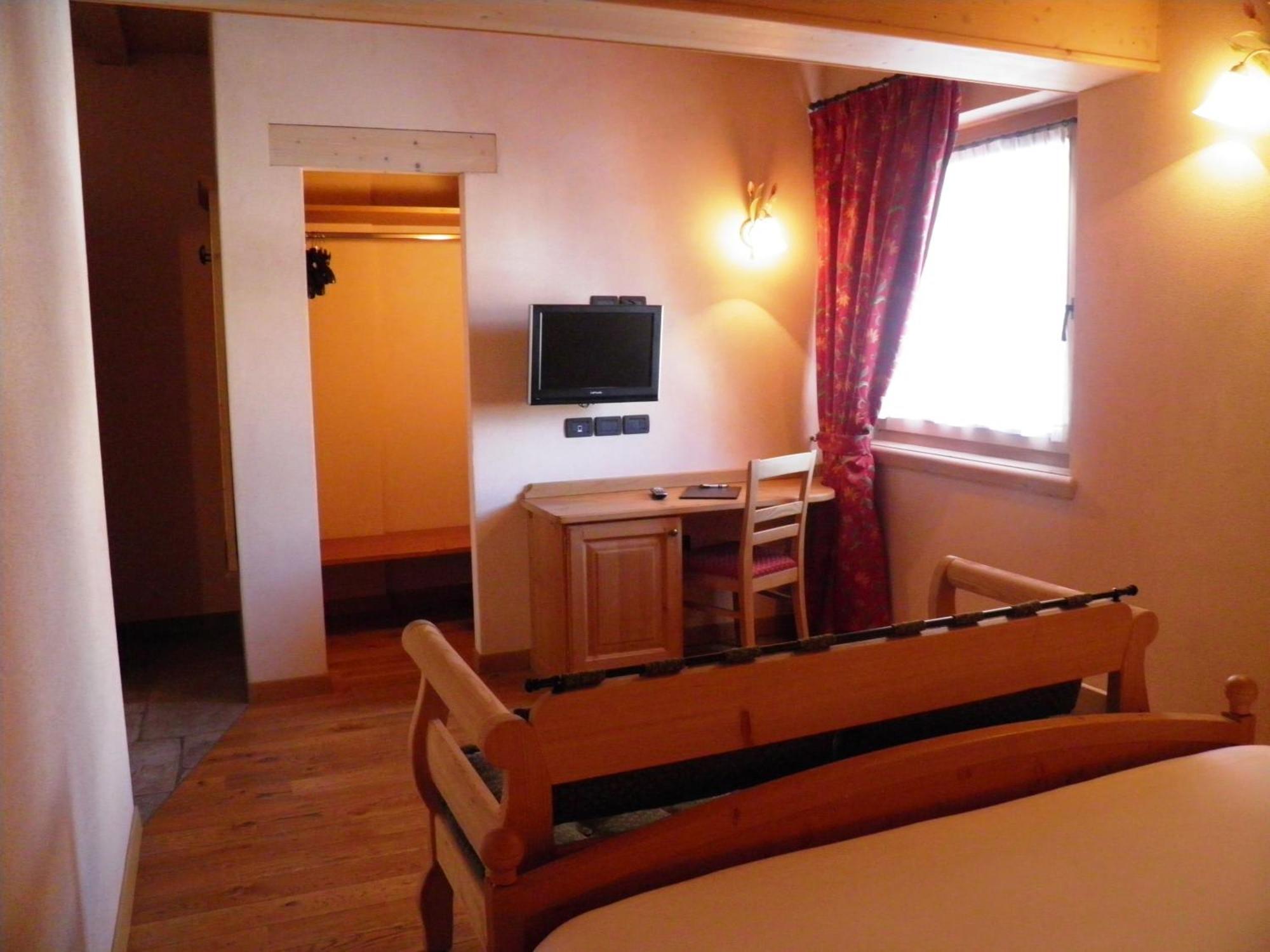 Hotel Pontiglia Livigno Cameră foto