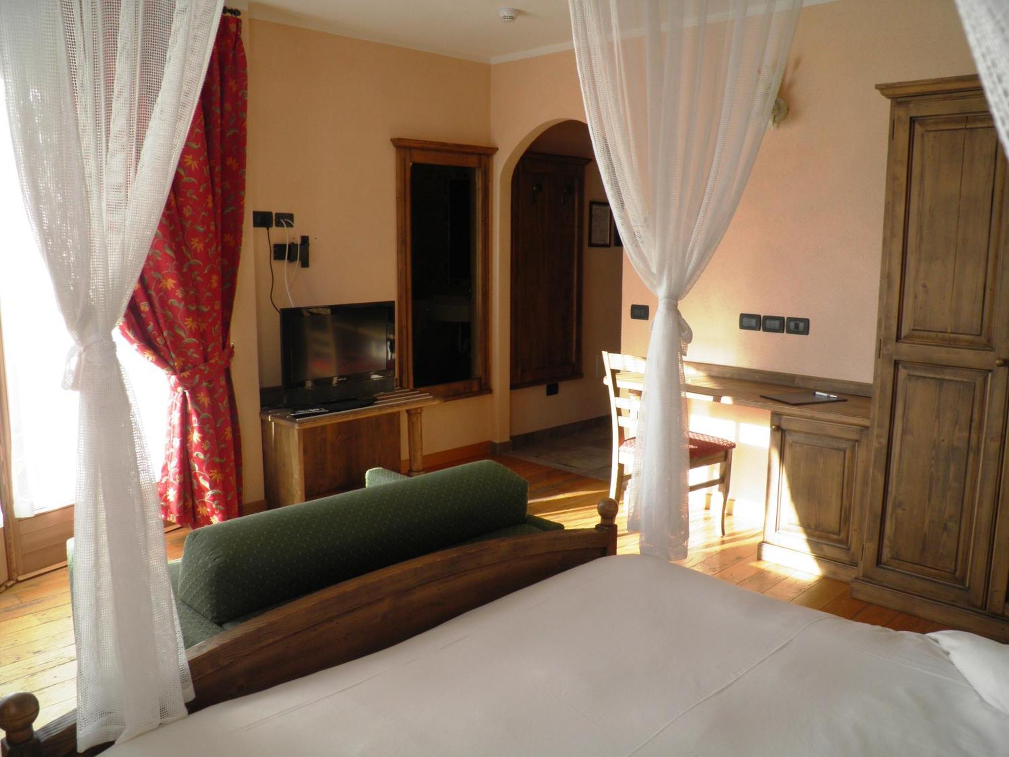Hotel Pontiglia Livigno Cameră foto