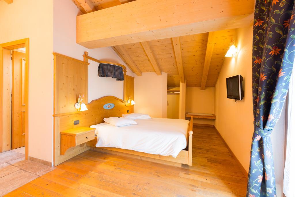 Hotel Pontiglia Livigno Exterior foto